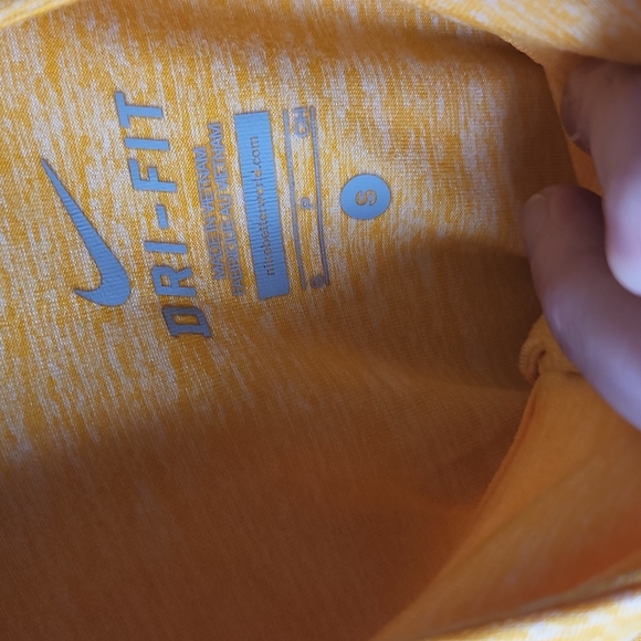 3 nike pullovers - Picture 4 of 6